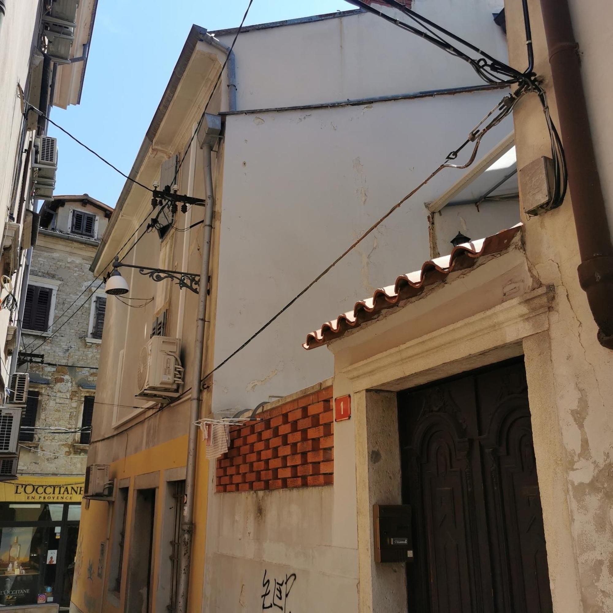 Apartma Jelena Apartment Koper Bagian luar foto