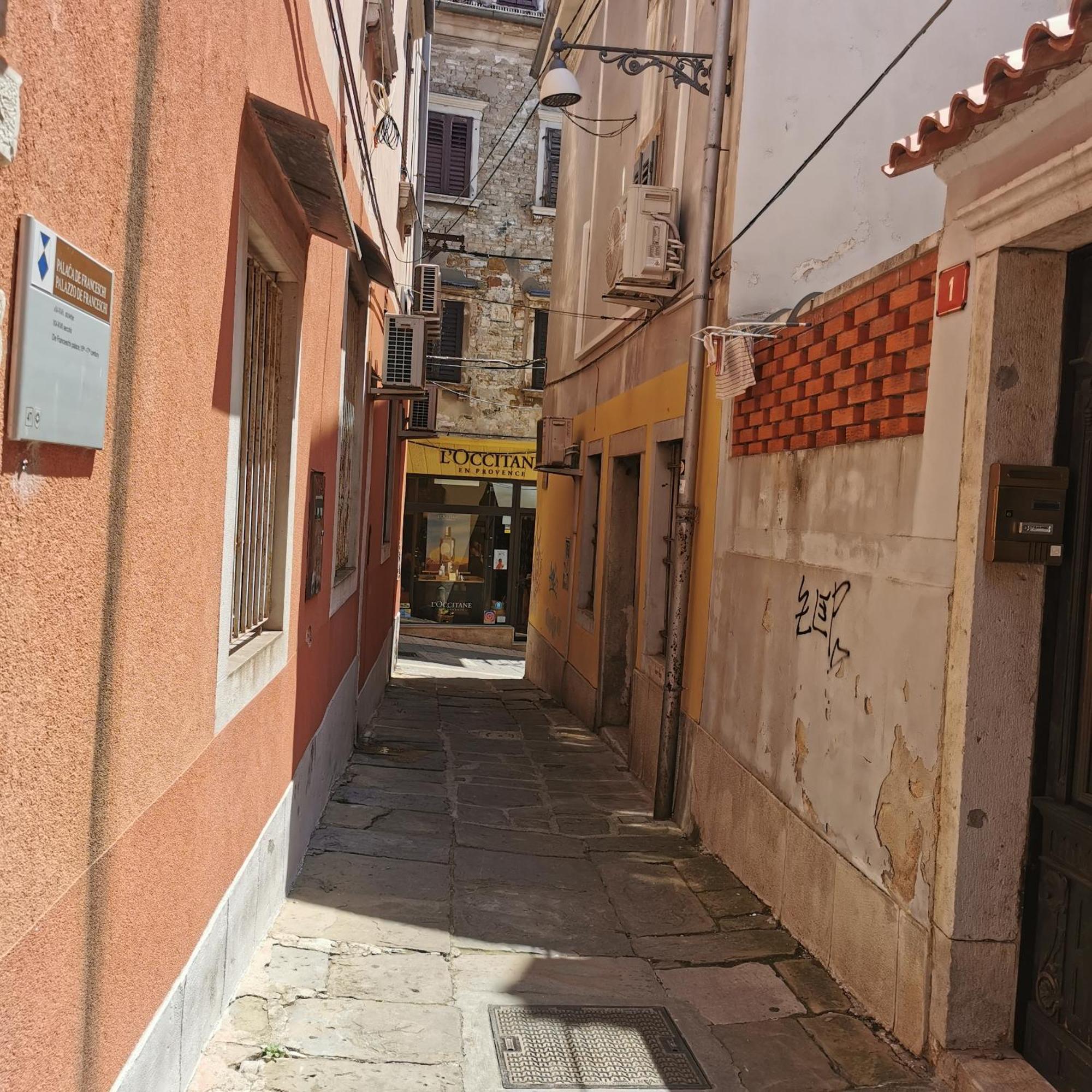 Apartma Jelena Apartment Koper Bagian luar foto